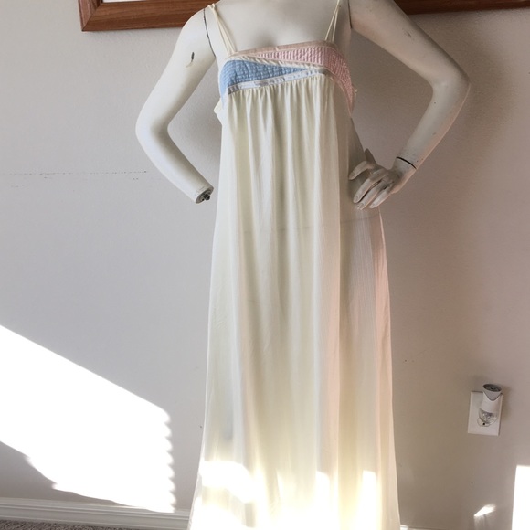Vintage Union Made Night Gown - Picture 6 of 11